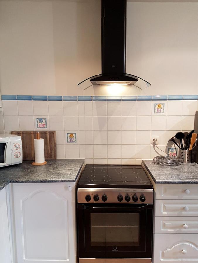 Stone Cottage With Modern Cosy Interior Near To Josselin Perfect Retreat For Writers Or Star Gazers Guégon Eksteriør billede